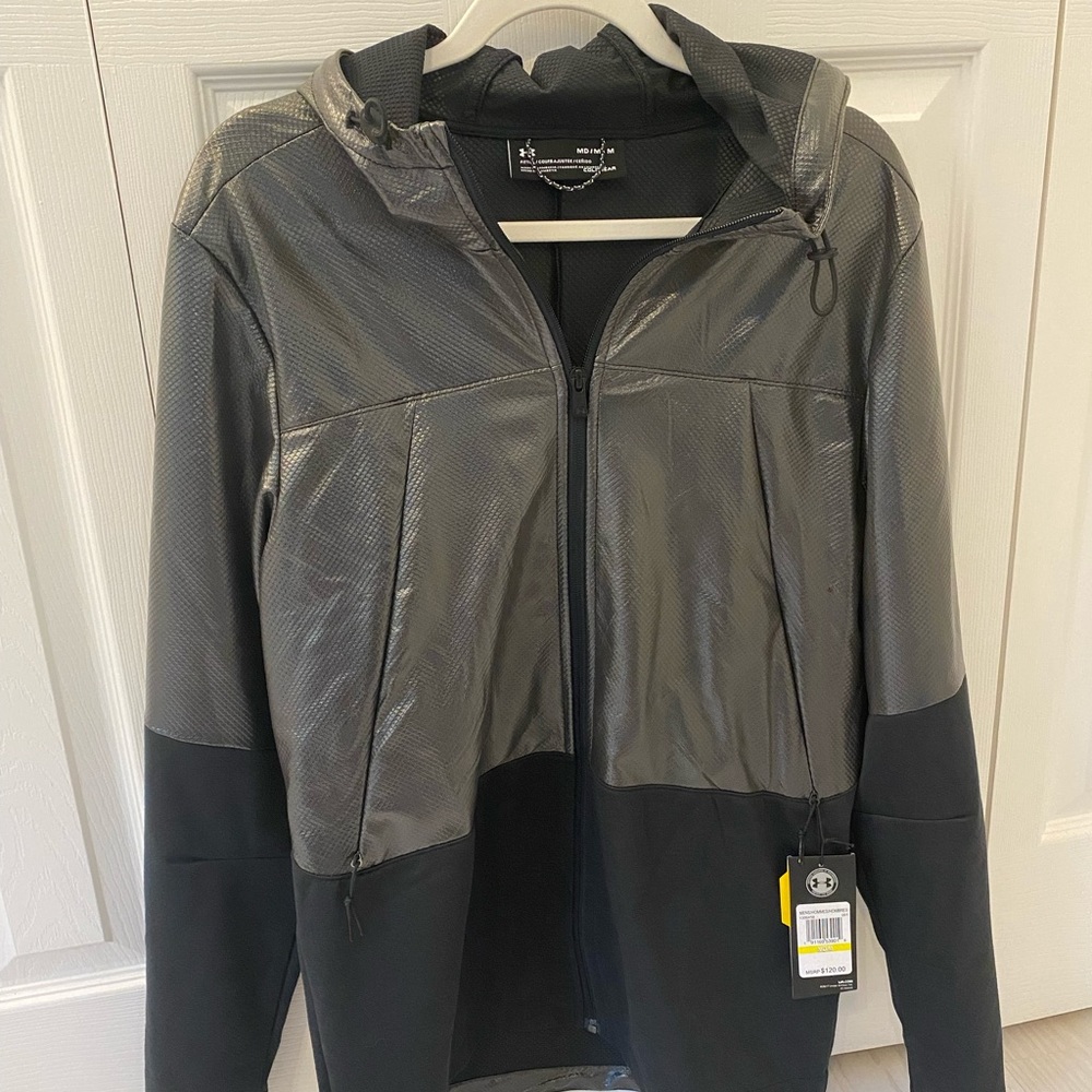 Men’s NEW Medium Under Armour Water Resistant Windbreaker Jacket, Ships for FREE